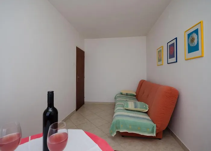 Milan Apartment *